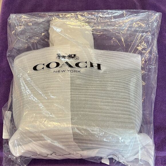 COACH NWT gorgeous black pebble leather crossbody handbag - Picture 9 of 11